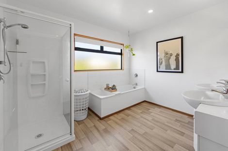 Photo of property in 20 Penruddock Rise, Westmorland, Christchurch, 8025