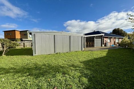 Photo of property in 5 Johnston Grove, Taita, Lower Hutt, 5011