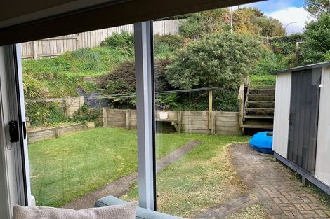 Photo of property in 77b Bassett Road, Johnsonville, Wellington, 6037