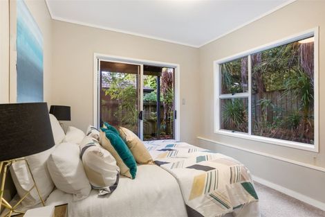 Photo of property in 21 Holt Avenue, Torbay, Auckland, 0630
