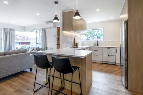 Photo of property in 1a Compass Place, Te Atatu Peninsula, Auckland, 0610