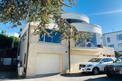Photo of property in 15 Constable Lane, West Harbour, Auckland, 0618