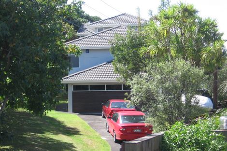 Photo of property in 2/2 Portal Place, Murrays Bay, Auckland, 0630