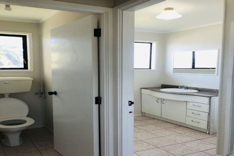 Photo of property in 24 Vanbrugh Place, Bucklands Beach, Auckland, 2014