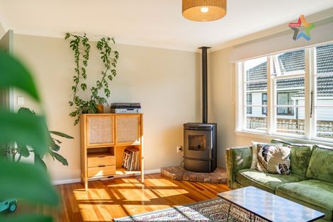 Photo of property in 126 Kowhai Street, Naenae, Lower Hutt, 5011