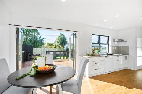 Photo of property in 5 Boys Place, Pakuranga Heights, Auckland, 2010