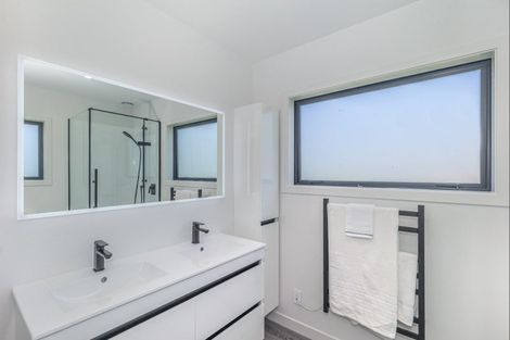 Photo of property in 26 Oriwa Lane, Levin, 5571