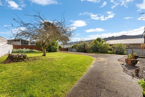 Photo of property in 6 Arnot Avenue, Clouston Park, Upper Hutt, 5018