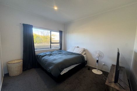 Photo of property in 2a Vivian Street, Burwood, Christchurch, 8083