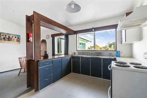 Photo of property in 29 Black Rock Road, Newlands, Wellington, 6037