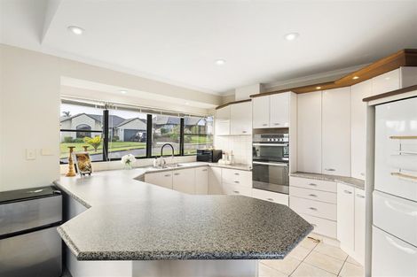 Photo of property in 19 Manara Place, The Gardens, Auckland, 2105