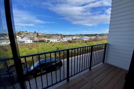 Photo of property in 8 Equine Way, Brookfield, 3110