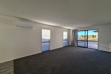 Photo of property in 5 Andesite Drive, Rolleston, 7614