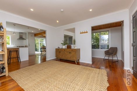 Photo of property in 55 Kaipara Portage Road, Riverhead, 0820