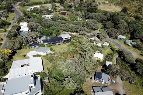 Photo of property in 18 Coates Avenue, Baylys Beach, Dargaville, 0377
