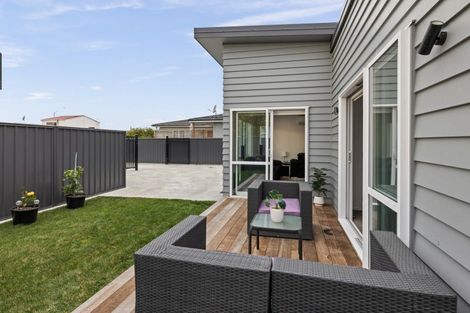 Photo of property in 43b Meeanee Road, Taradale, Napier, 4112