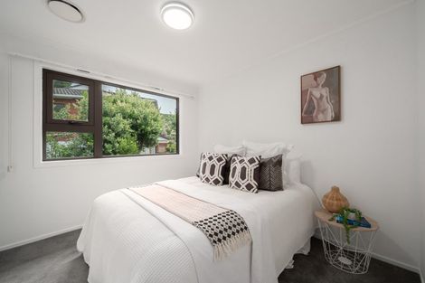 Photo of property in 28 Greyfriars Crescent, Tawa, Wellington, 5028
