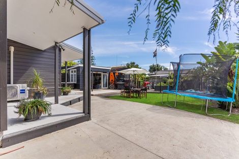 Photo of property in 1437 Clevedon Kawakawa Road, Kawakawa Bay, Papakura, 2585