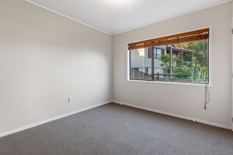 Photo of property in 40 West Harbour Drive, West Harbour, Auckland, 0618