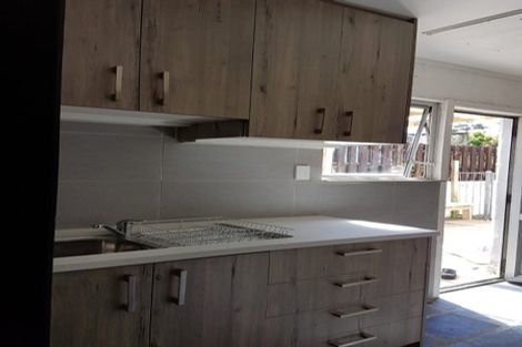 Photo of property in 208 Don Buck Road, Massey, Auckland, 0614