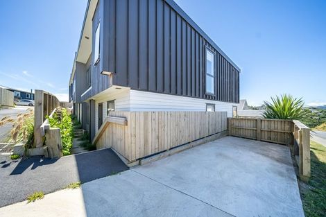 Photo of property in 62u1 Spenmoor Street, Newlands, Wellington, 6037