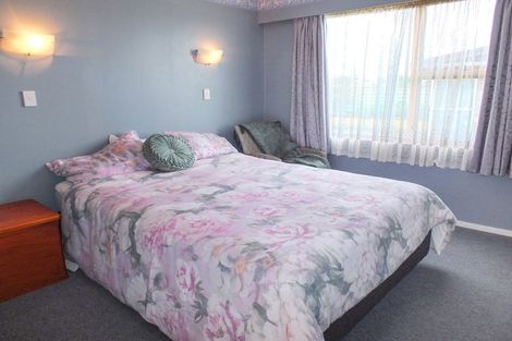 Photo of property in 18 Johnston Street, Foxton, 4814