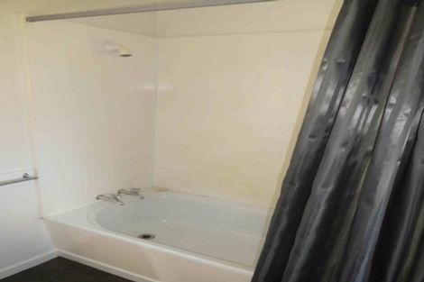 Photo of property in 59 Kaurilands Road, Titirangi, Auckland, 0604