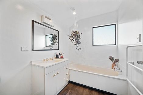 Photo of property in 5 Runnymede Drive, Templeton, Christchurch, 8042