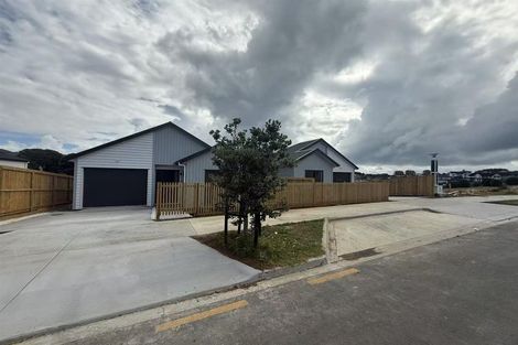 Photo of property in 34 Whakairo Crescent, Gulf Harbour, 0930