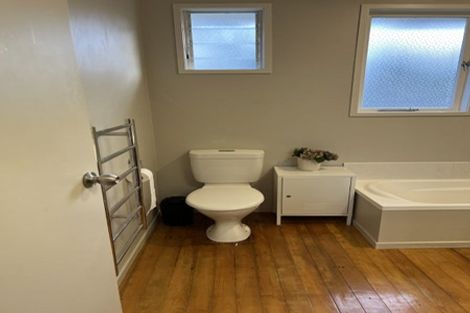 Photo of property in 3 Weatherly Road, Torbay, Auckland, 0630