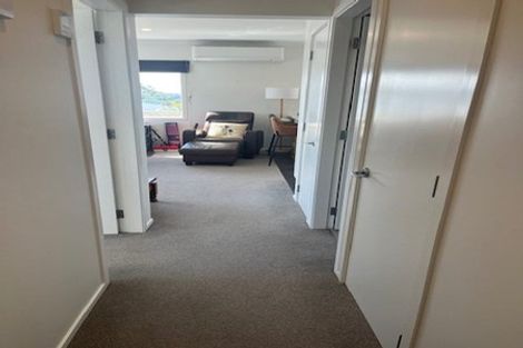 Photo of property in 3 Balmain Street, Newlands, Wellington, 6037