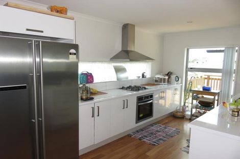 Photo of property in 17 Cresswell Place, Johnsonville, Wellington, 6037