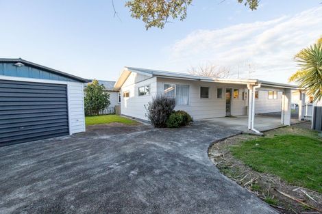 Photo of property in 11 Paul Drive, Ngatea, 3503