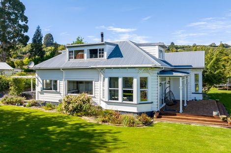Photo of property in 264 Gladstone Road North, Mosgiel, 9092