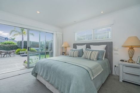 Photo of property in 10 Waitotara Way, Whitianga, 3510