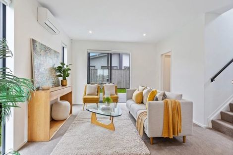 Photo of property in 15 Aquamarine Road, Rosehill, 2113