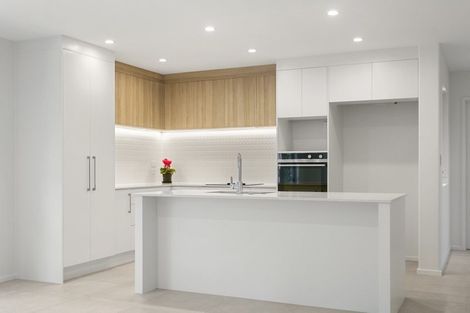 Photo of property in 5 Maraeariki Avenue, Orewa, 0931