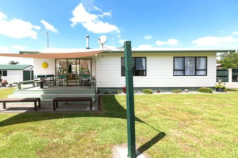 Photo of property in 7 Latham Stubbs Crescent, Waipawa, 4210