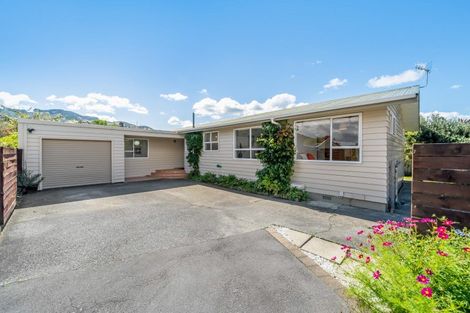 Photo of property in 30 Longfellow Street, Trentham, Upper Hutt, 5018
