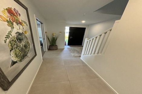 Photo of property in 16 Mutetai Road, Clarks Beach, 2122