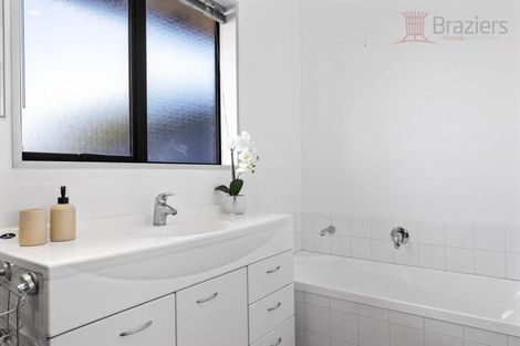 Photo of property in 2 Kirsten Place, Parklands, Christchurch, 8083