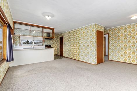 Photo of property in 63 Red Beach Road, Red Beach, 0932