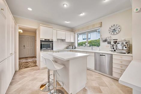 Photo of property in 32 Reflection Drive, West Harbour, Auckland, 0618