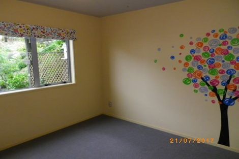 Photo of property in 41 Dress Circle, Newlands, Wellington, 6037