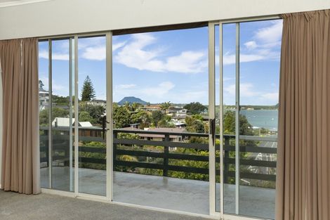 Photo of property in 30 Omokoroa Road, Omokoroa, 3114