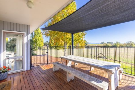 Photo of property in 472 Maharakeke Road, Waipukurau, 4281