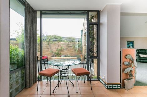 Photo of property in 4a Neeve Place, Taradale, Napier, 4112