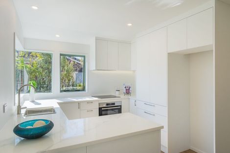 Photo of property in 19 The Grove, Red Beach, 0932
