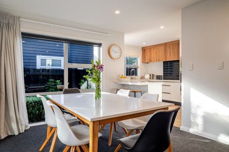 Photo of property in 2a Alton Place, Hokowhitu, Palmerston North, 4410