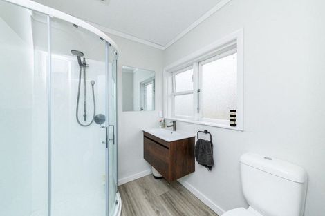 Photo of property in 35 Cardiff Street, Awapuni, Palmerston North, 4412